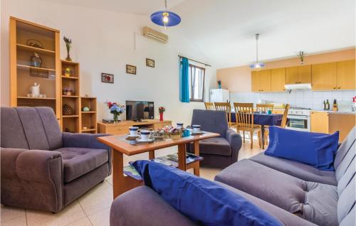 Vinkuran Apartment | Awesome Apartment In Vinkuran With Wifi