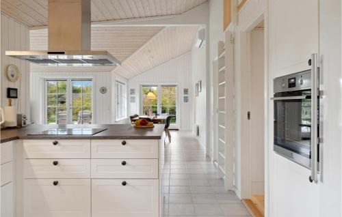 Udsholt Sand House | Awesome Home In Græsted With Wifi