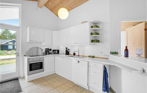 Helberskov Strand House | Awesome Home In Hadsund With Sauna