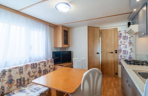 Murvica House | Awesome home in Nerezisca with WiFi