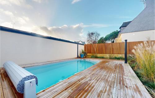 Loguivy House | Awesome Home In Ploubazlanec