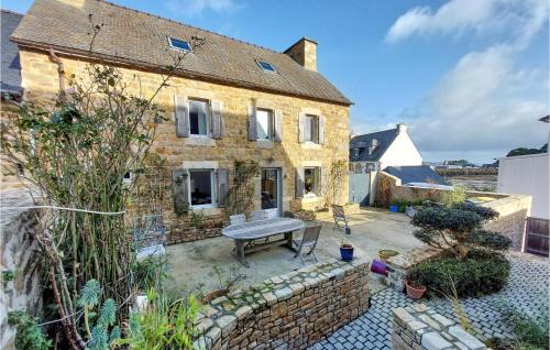 Loguivy House | Awesome Home In Ploubazlanec