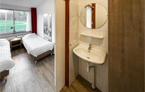 Zuidwolde House | Awesome Home In Zuidwolde With Sauna