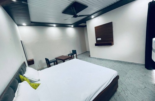 Faizabad House | Ayodhya Dham Hotel By GRB