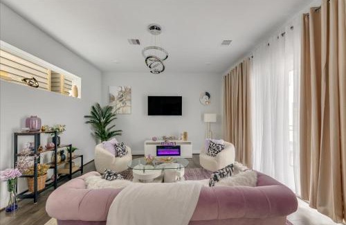 Houston Apartment | Azaliah Luxe Connection