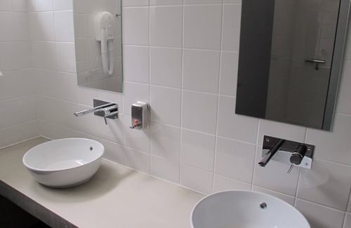 Vila do Porto Hostel | Azores Youth Hostels - Santa Maria