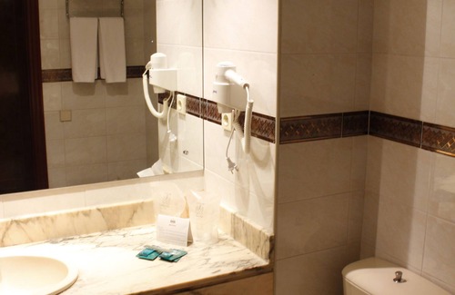 Gijon City Centre Hotel | B&B HOTEL Gijón Centro Begoña