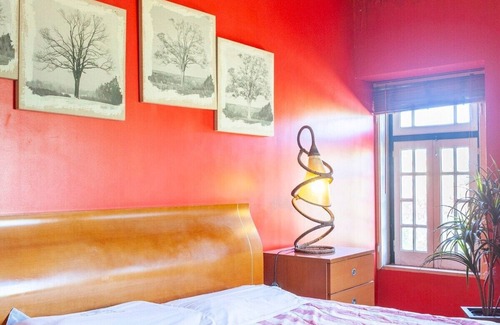 Ameal Bed & Breakfast | B&B Red Room Modern Style