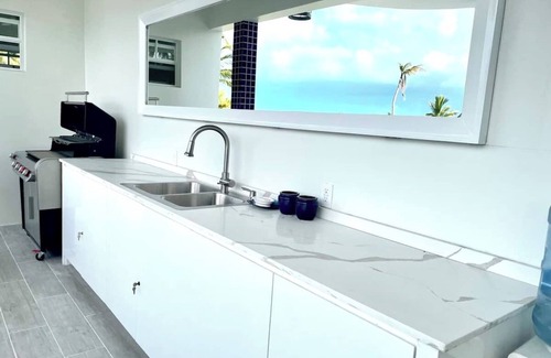 Venetian Road Settlement Villa | Balanciaga Villa