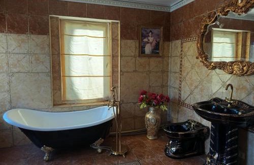 Purvciems House | Baltā māja