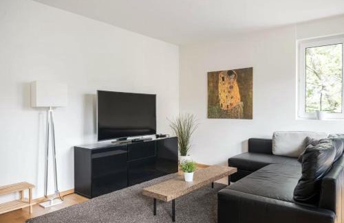 Bruderholz Apartment | BASELiving 3,5 Room Apartment - Bahnhof Basel SBB - Self Check-in