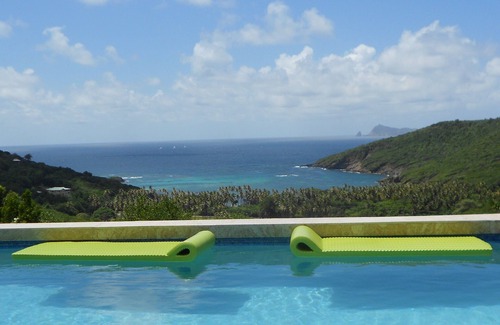 Spring Estate Apartment | Bay Tree Villa - Pool Suite