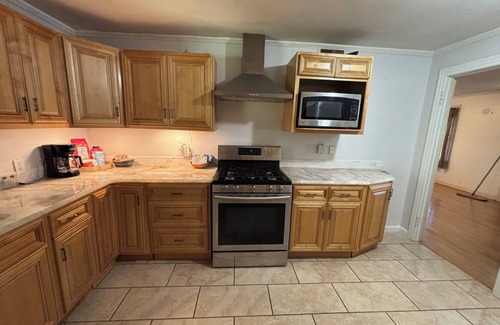 Monroe House | Bayou Home close to ULM. Sleeps 12.