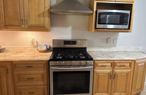 Monroe House | Bayou Home close to ULM. Sleeps 12.