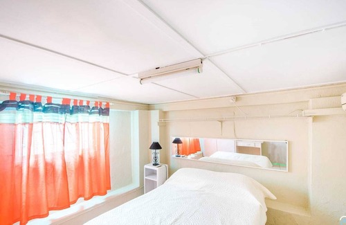 Bayville House | Beach Cottage, Unique Village, Carlisle Bay Beach