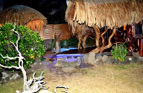 Tahiti Villa | beach front bungalow in paea tahiti
