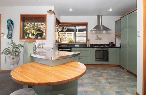 Bell Block House | Beach front with direct beach access & unobstructed beachfront view