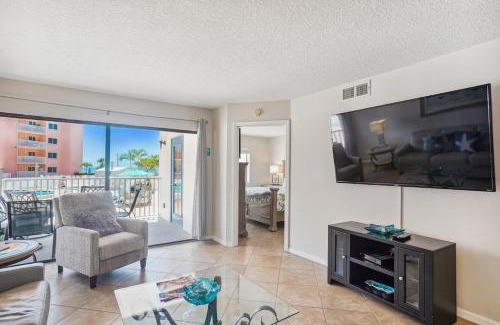 Indian Shores Apartment | Beach Palms- Unit 102
