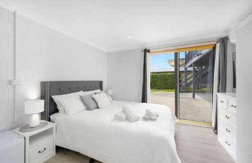 Vincentia Apartment | Beach Views on Excellent Studio 27 - Belle Escapes Jervis Bay