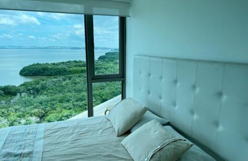 La Boquilla Apartment | Beachfront Apartment at Radisson Hotel
