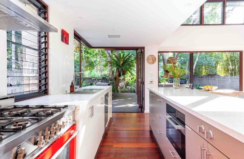 Broken Head House | Beachfront Byron Bay Luxury Home – Heated Pool, Pet Friendly, & Family Ready