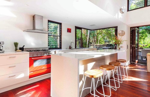 Broken Head House | Beachfront Byron Bay Luxury Home – Heated Pool, Pet Friendly, & Family Ready