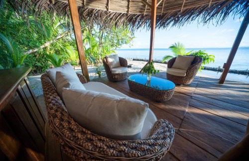 Isla Bastimentos House | Beachfront House - Sleeps 2 & Garden Access