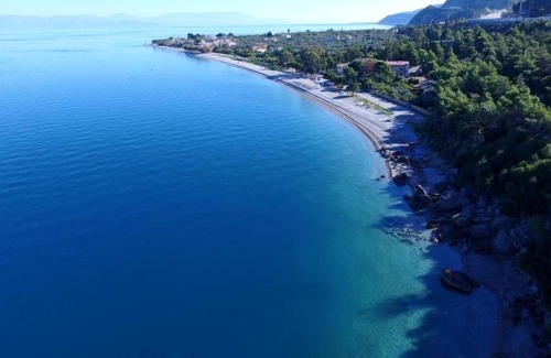Sarakiniko House | Beachfront villa