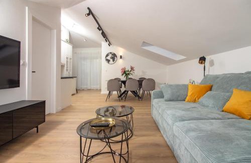 Bacvice Apartment | Beachside Apartment Attico