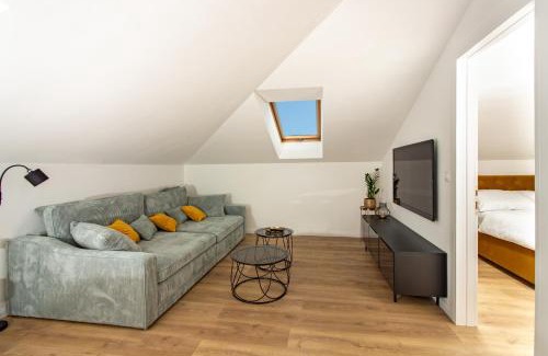 Bacvice Apartment | Beachside Apartment Attico