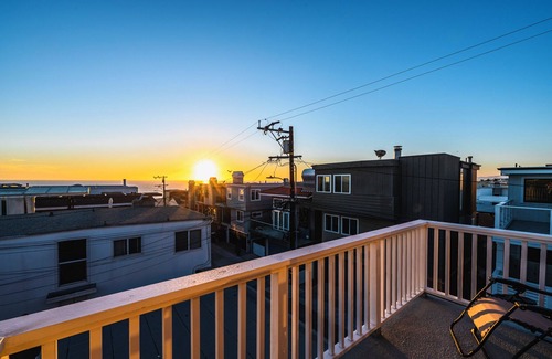 Gas Lamp Section House | Beachside Luxury w/3BR + Arcade Fun + Ocean Views