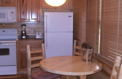 Blairsville Cabin | Bear Claw Cabin, Located in Blairsville,Ga ! On Richard Russell Scenic Hwy !