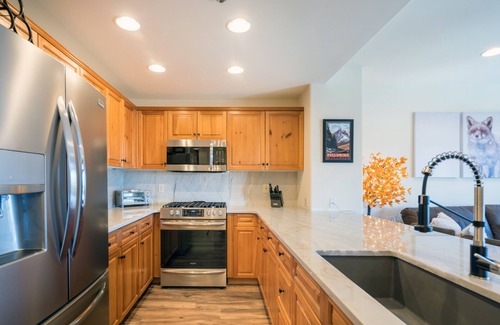 Mountain Village Condo | Bear Creek Lodge 309ab 2 Bedroom Condo by Alpine Lodging Telluride
