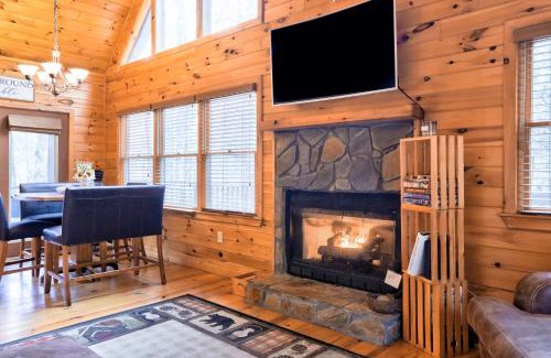 Cashes Valley House | Bear in the Woods