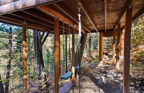 Sundance Apartment | Beartooth Lodge with Hot Tub and Stuart Falls Views