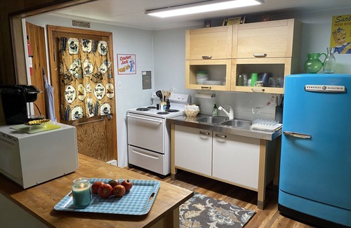 Franklin Cabin | Beat the heat. Cool off in the mountains of western NC. New mini split AC.