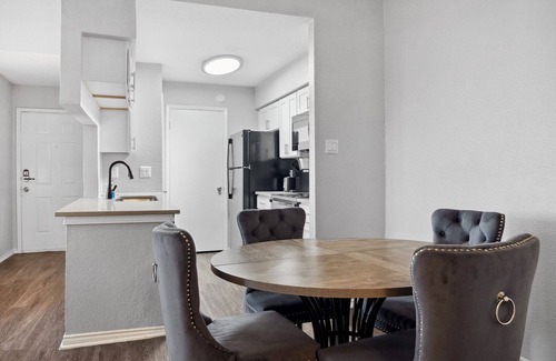 Coronado Hills Apartment | Beautiful 2BD/2BA in University Hills 3863