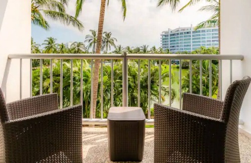 La Poza Apartment | Beautiful Apartment with Beach Club and Spa in Acapulco!