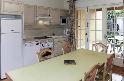 Tourrettes House | Beautiful apartment in villa for 6 people with A/C, WIFI, pool, TV, patio and pets allowed