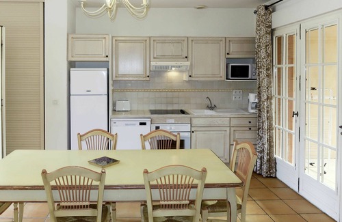 Tourrettes House | Beautiful apartment in villa for 6 people with A/C, WIFI, pool, TV, patio and pets allowed