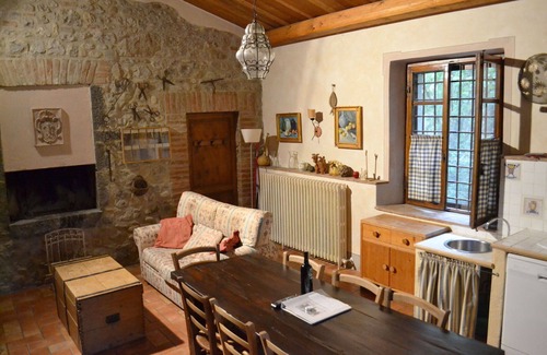 Monteleone d'Orvieto Apartment | Beautiful apartment for 8 people with pool, WIFI and TV