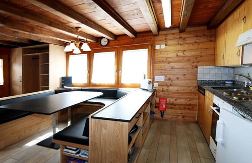 Saas-Fee Apartment | Beautiful apartment for 6 guests with WIFI, TV and pets allowed