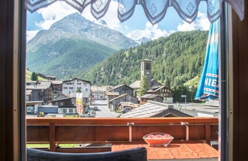 Saas Grund Apartment | Beautiful apartment for 6 guests with WIFI, TV and balcony