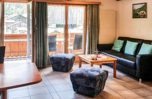 Saas Grund Apartment | Beautiful apartment for 6 guests with WIFI, TV and balcony