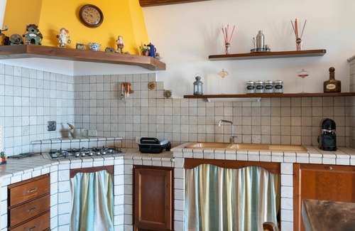 Artallo Apartment | Beautiful apartment for 4 people with WIFI, A/C, TV and patio