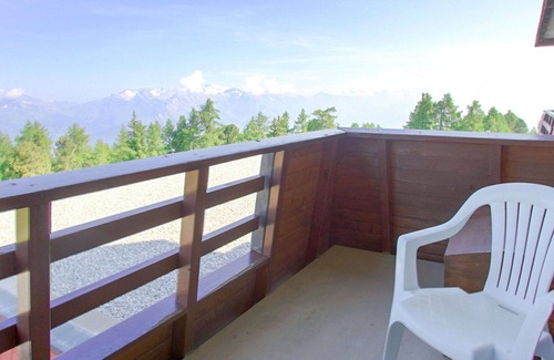 Sion Apartment | Beautiful apartment for 4 people with pool, WIFI, TV, balcony and panoramic view
