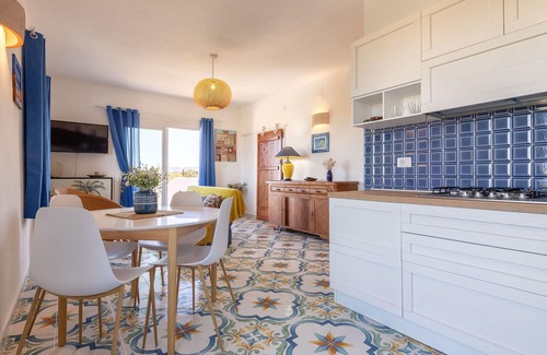 Eden Beach Apartment | Beautiful apartment for 5 people with A/C, TV and patio