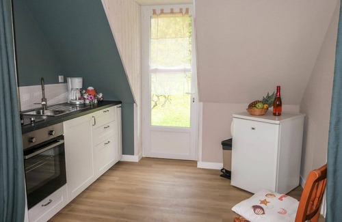 Plozevet Villa | Beautiful apartment in villa for 3 guests with WIFI