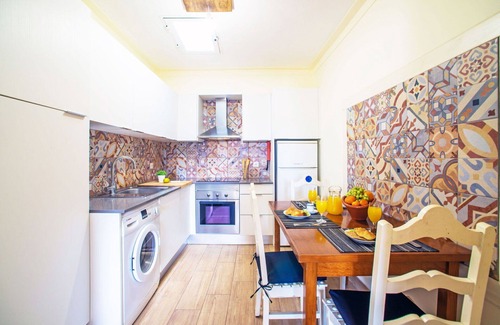 Mem Moniz House | Beautiful apartment in villa for 3 guests with pool, A/C, WIFI, TV and terrace