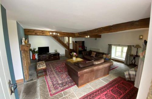 Cowbridge House | Beautiful Farm House in Idyllic location